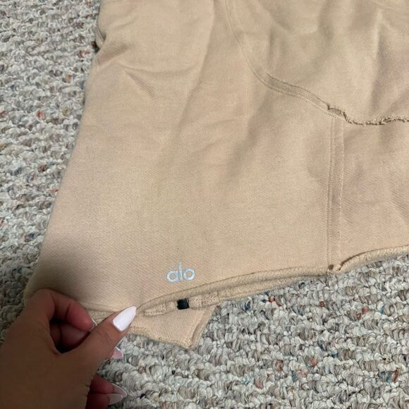 Alo Yoga Cruiser Crop Hooded Sweatshirt in Putty Size Small - Picture 7 of 9